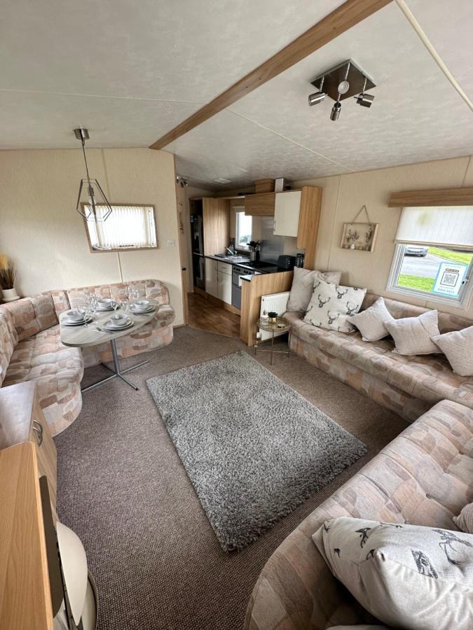 6 Berth Caravan On Marine Holiday Park Rhyl Exterior foto